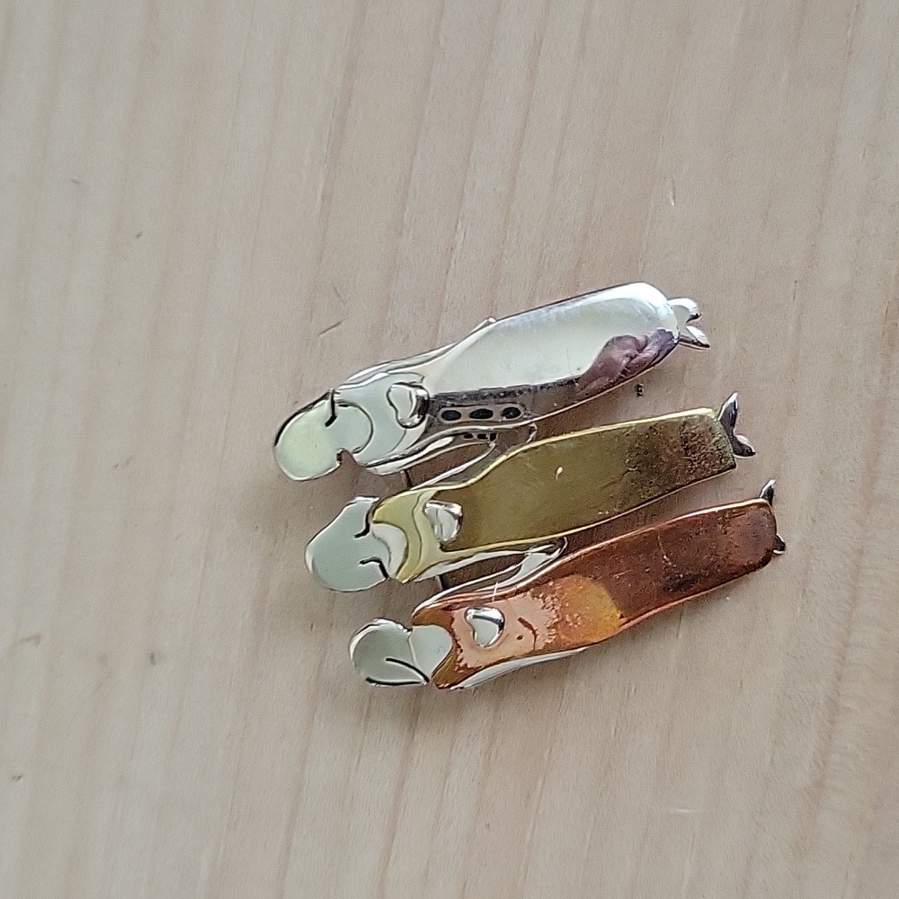 Far Fetched 3 Sister Brooch Pin